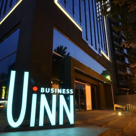 Uinn Business Hotel-Shihlin Tajpej Buitenkant foto