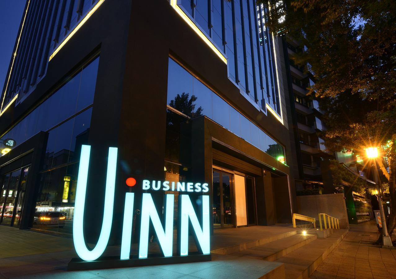 Uinn Business Hotel-Shihlin Tajpej Buitenkant foto