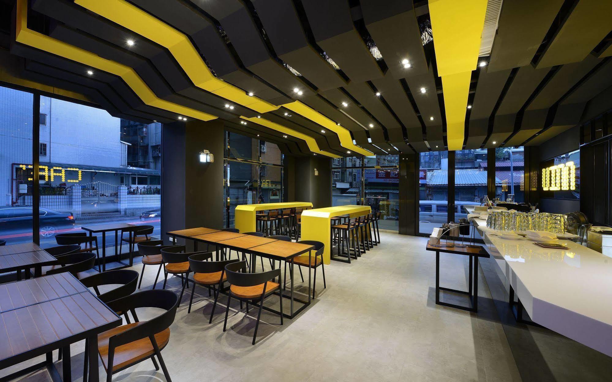 Uinn Business Hotel-Shihlin Tajpej Buitenkant foto