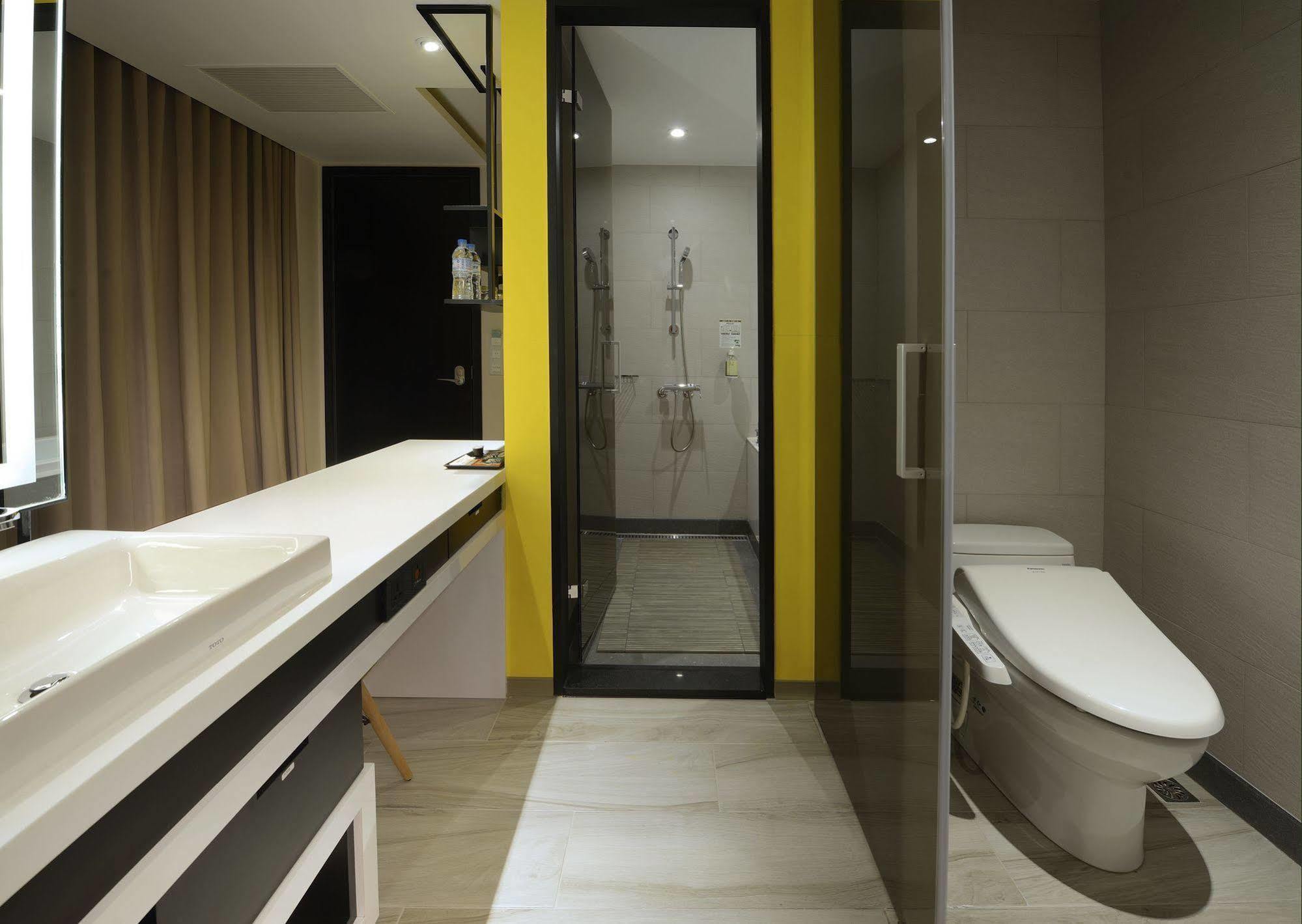 Uinn Business Hotel-Shihlin Tajpej Buitenkant foto